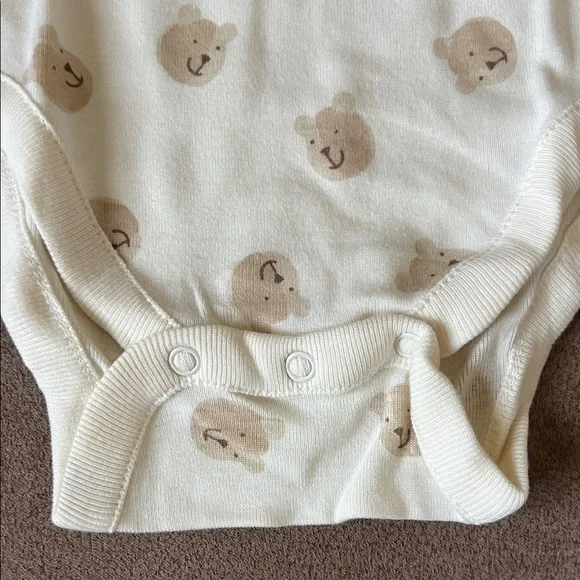 Baby Gap Beige Bear Pattern Baby Bodysuit - Picture 5 of 8